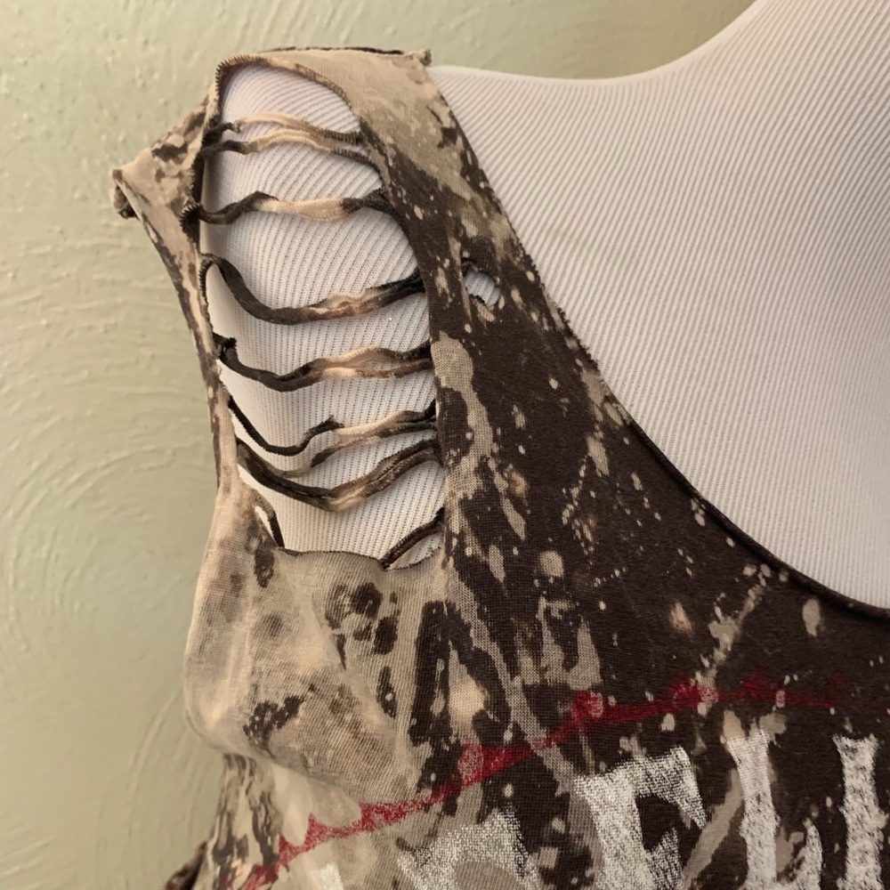 Distressed Tank Top - Picture 4 of 4